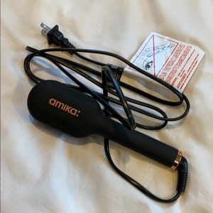 Amika travel size hair brush/straightener